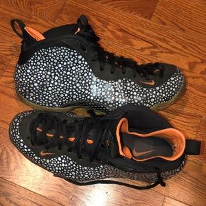 Nike foamposits    Safari